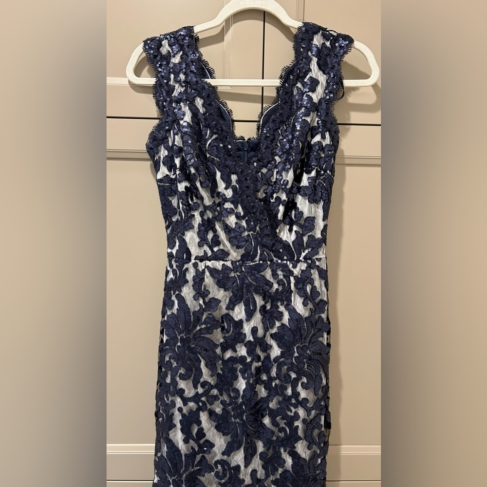 Tadashi Shoji lace blue and silver dress, SIze 4,